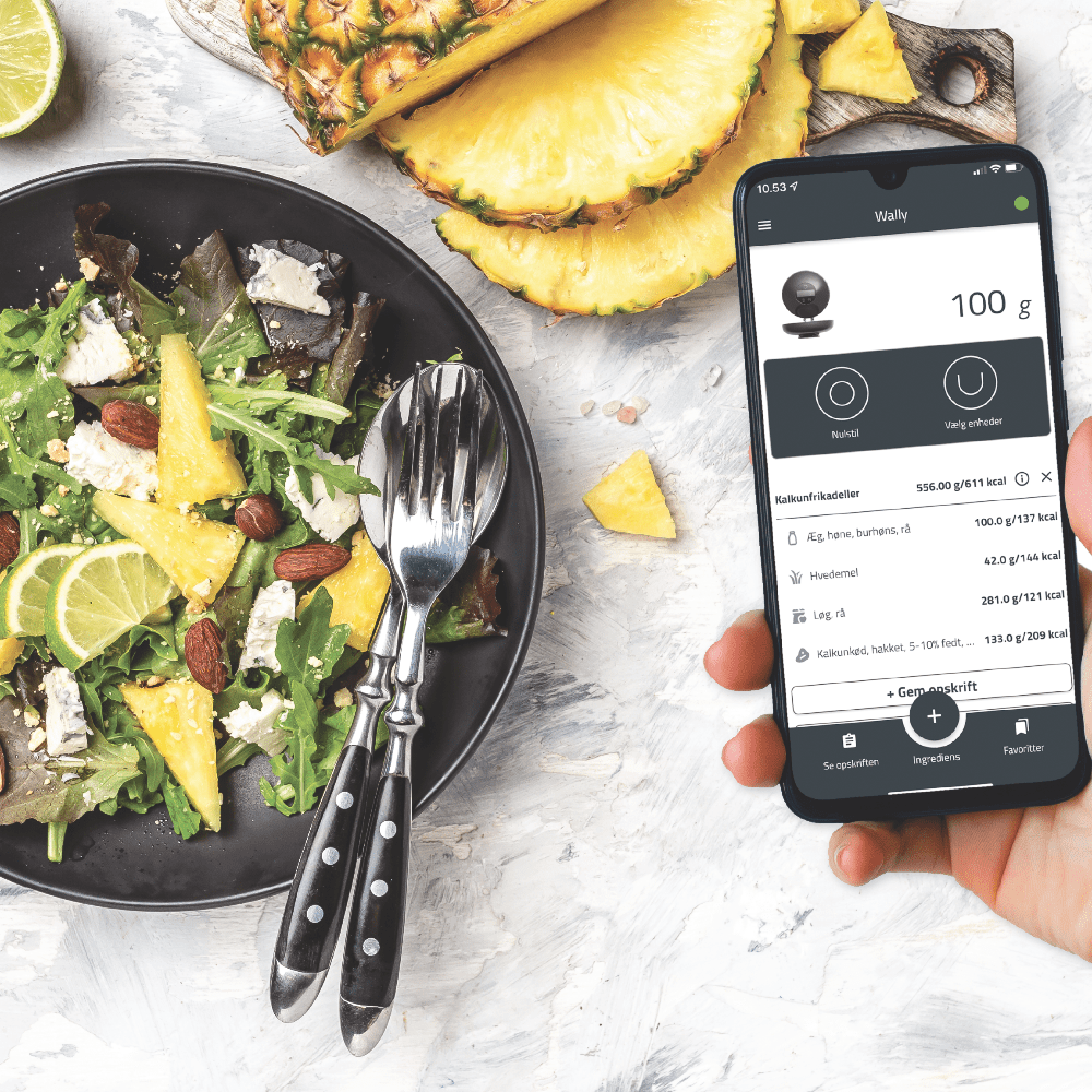 Wally Wand-Küchenwaage mit WallyScale App am Smartphone
