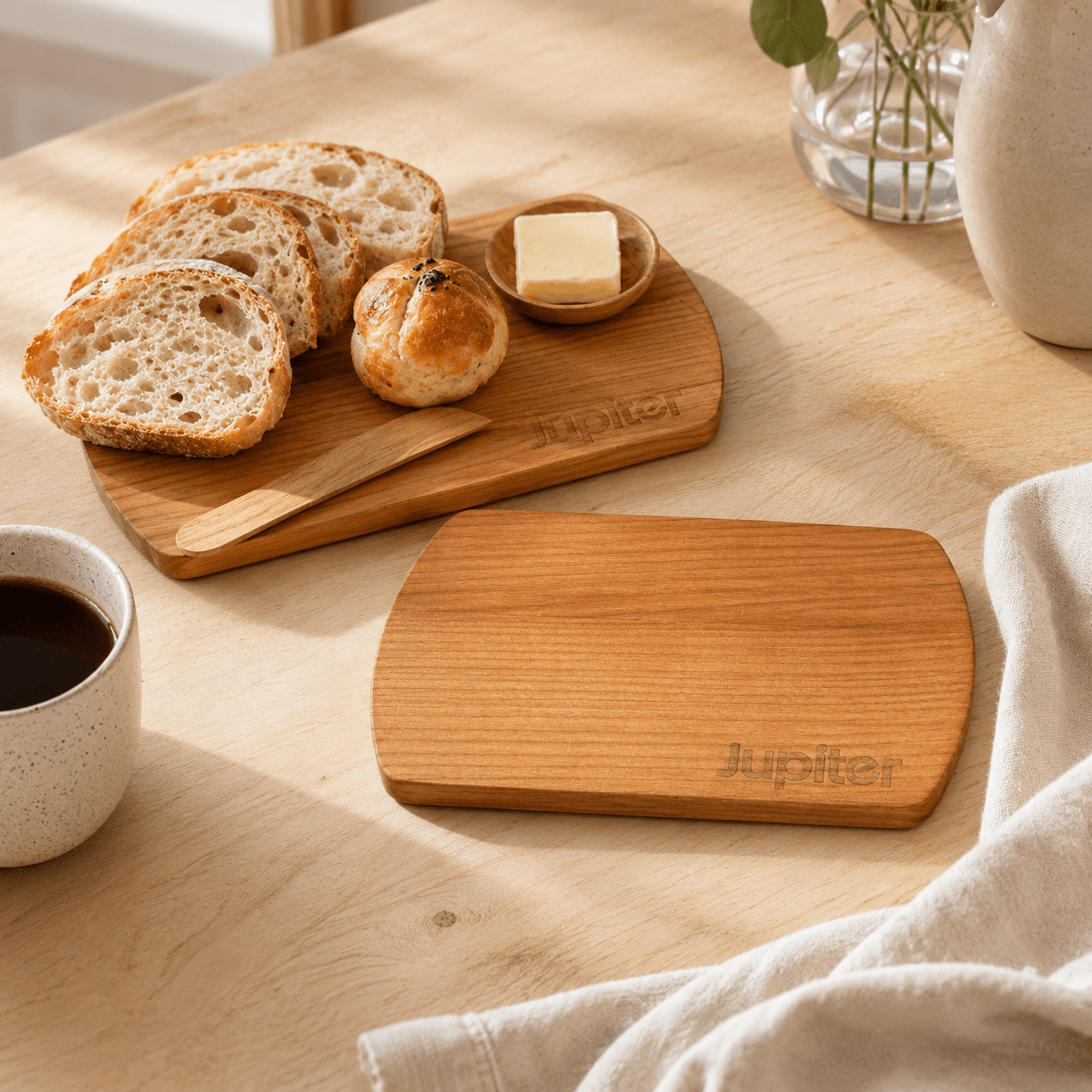Kirschholz-Brettchen mit jupiter Prägung, zum Servieren von Brot und Käse
